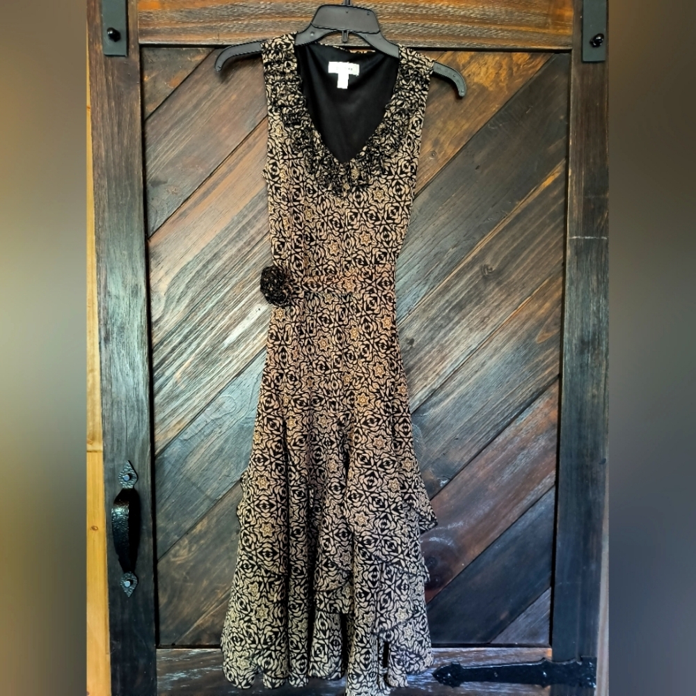Dressbarn Size 4 formal dress STUNNING